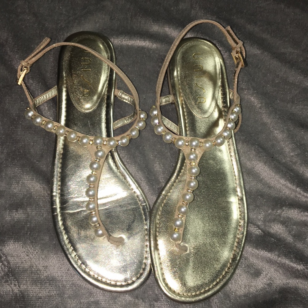 Gold pear sandals